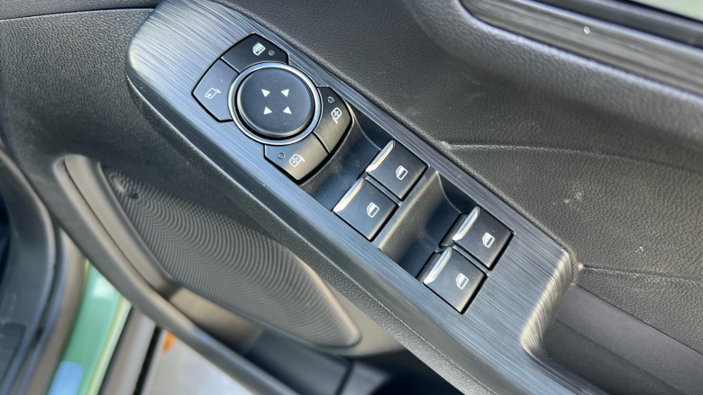 Ford Kuga 2.5 PHEV Active 5dr CVT Estate